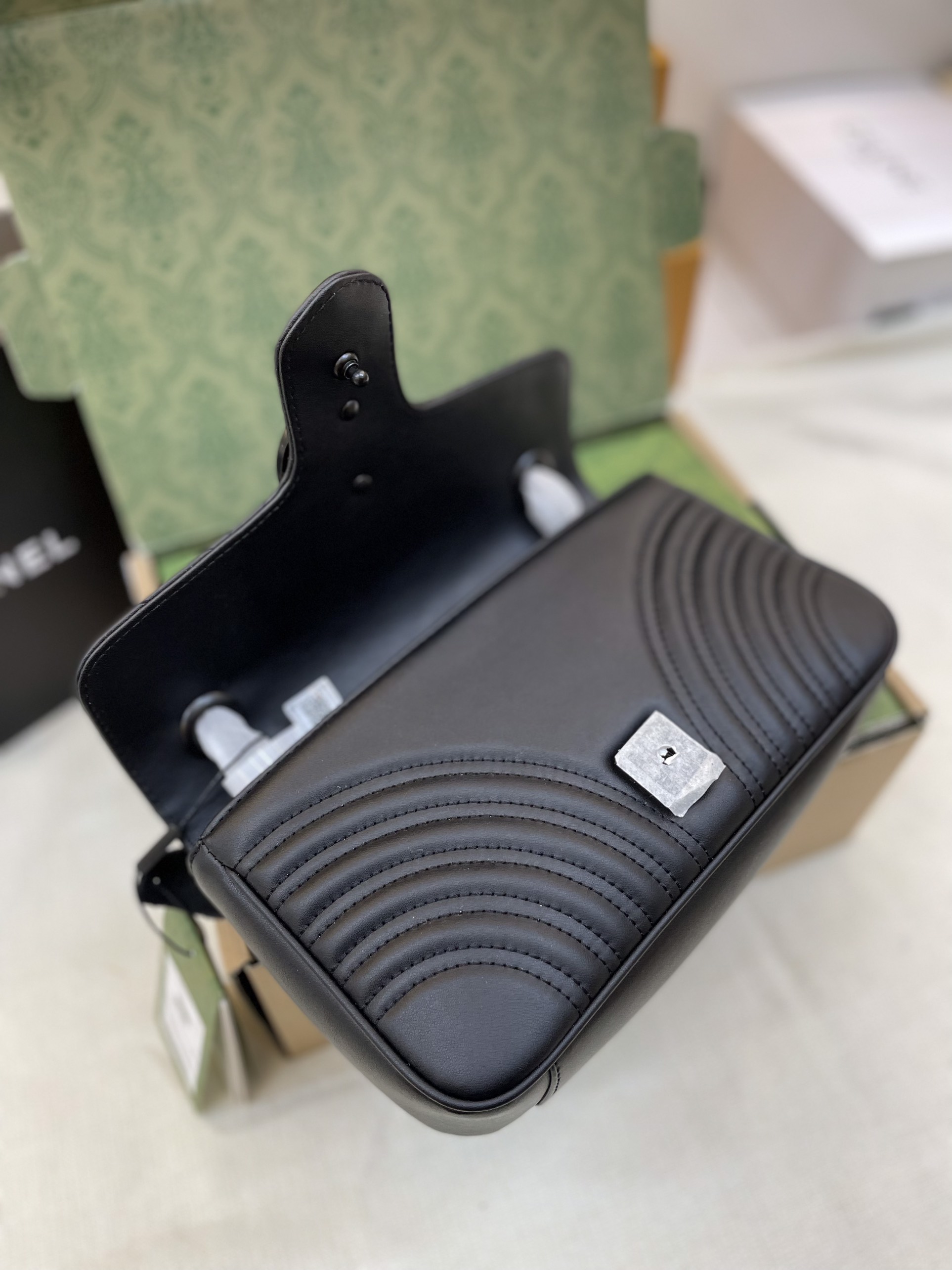 Túi Xách Gucci Marmont Super Black Lock in Black Size 26cm